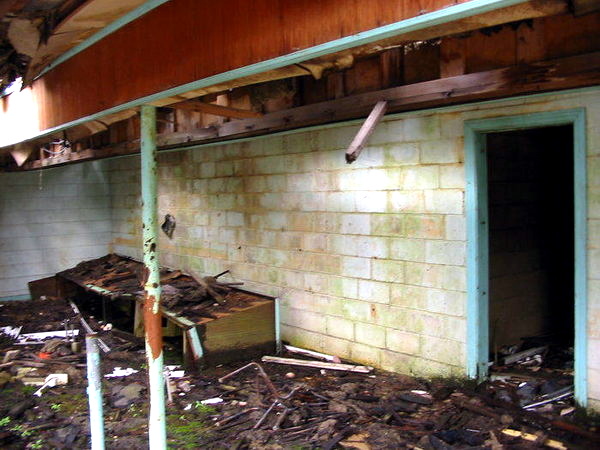 Ken-Mar Drive-In Theatre - Sept 2003 (newer photo)